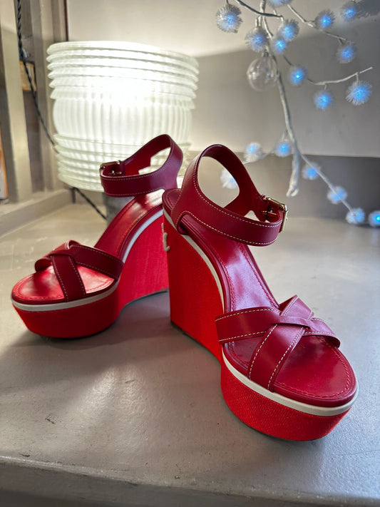 Sandales compensées Louis Vuitton — Taille 38 1/2