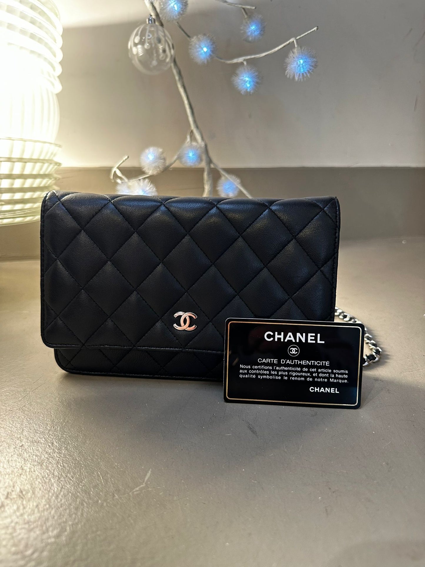 Wallet on Chain Chanel — Cuir matelassé noir
