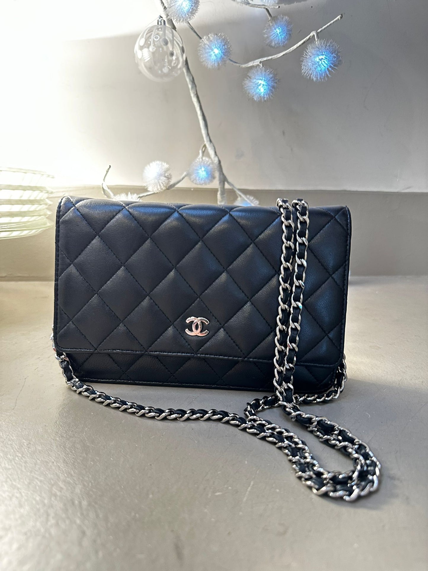Wallet on Chain Chanel — Cuir matelassé noir