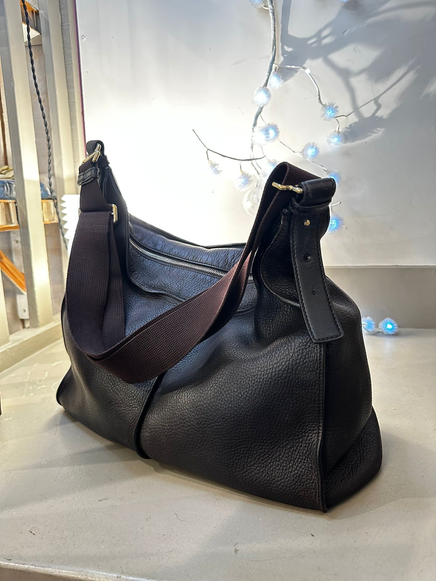 Sac à main Yves Saint Laurent — Cuir noir
