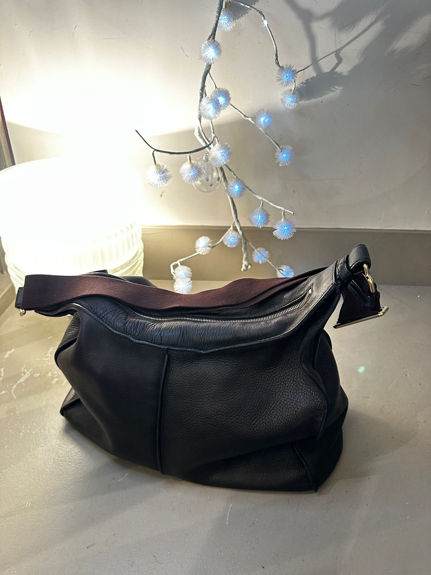 Sac à main Yves Saint Laurent — Cuir noir