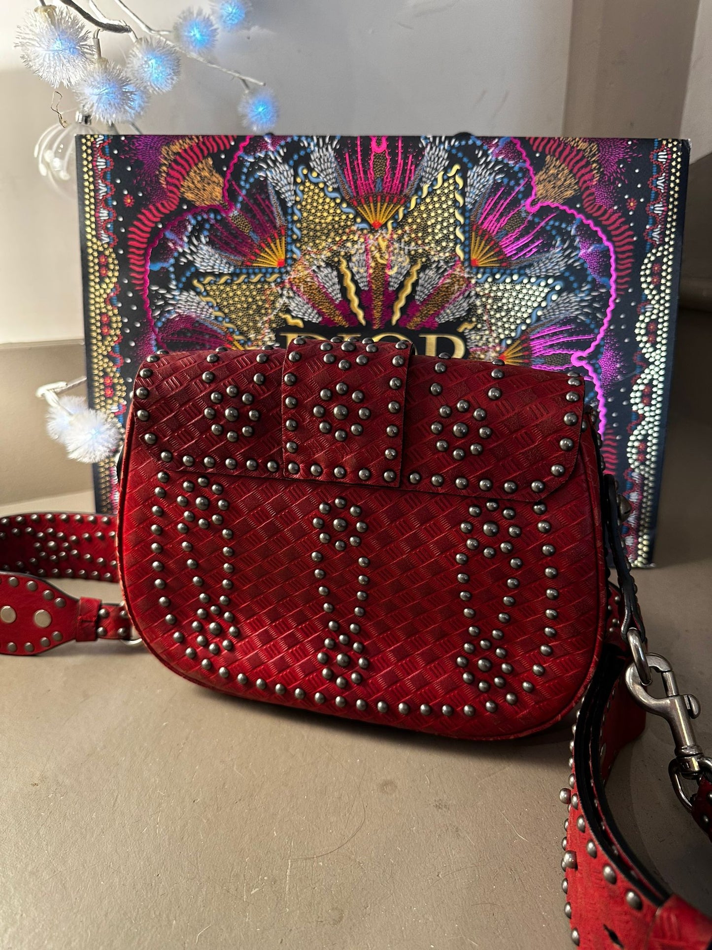 Sac Dior Stardust — Cuir rouge clouté