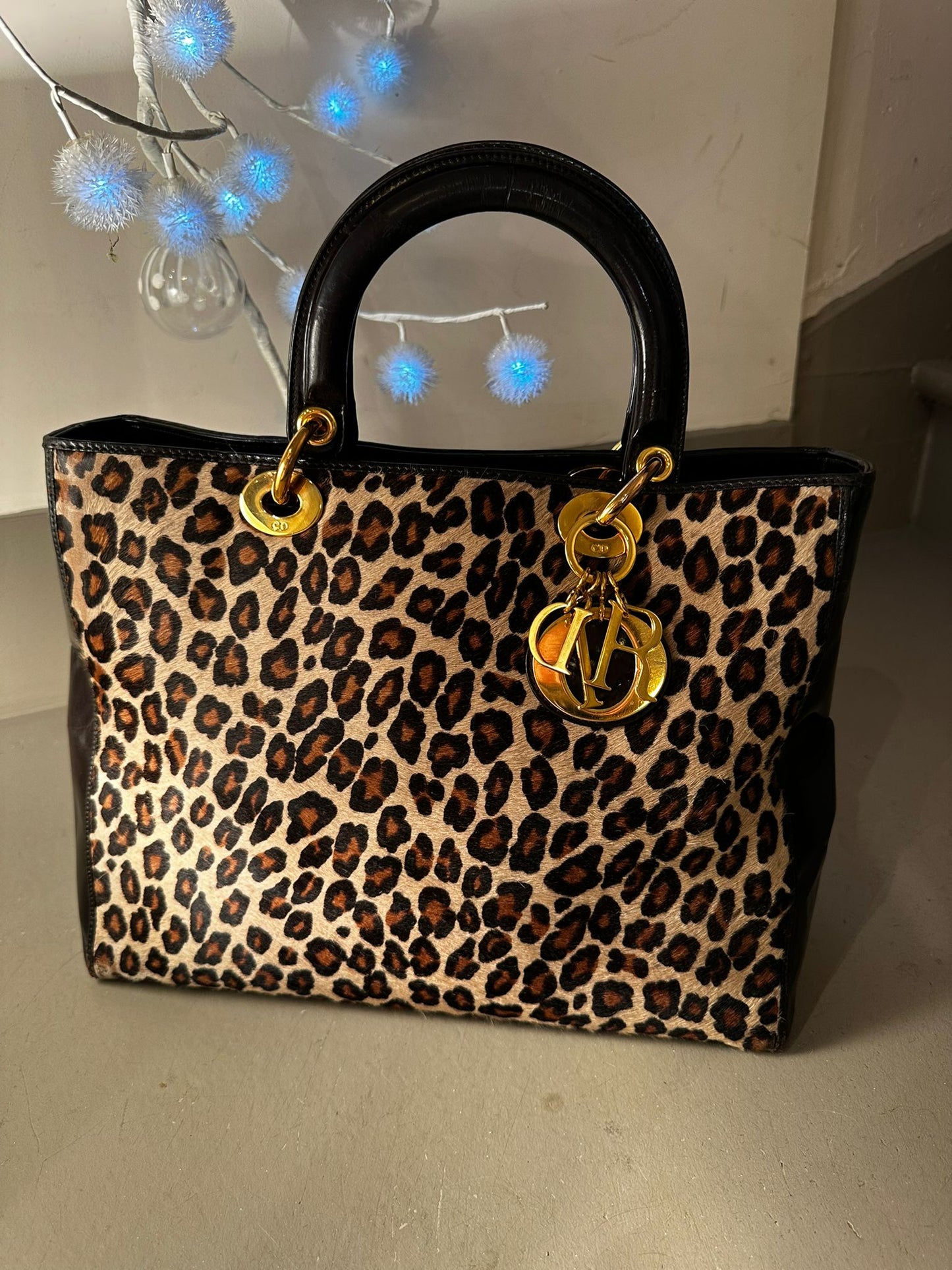 Sac Lady Dior en cuir verni — Noir