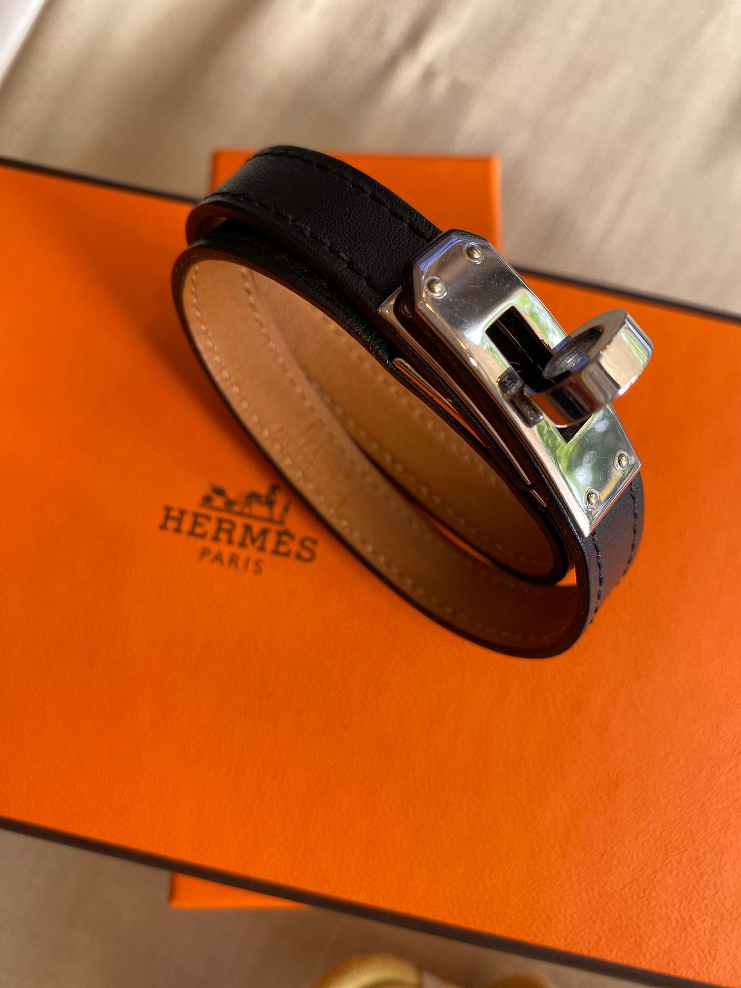 Bracelet Kelly Double Tour Hermès — Marron & Noir, neuf